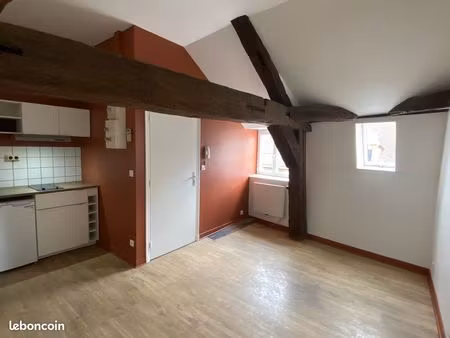 auxerre-t2-centre ville