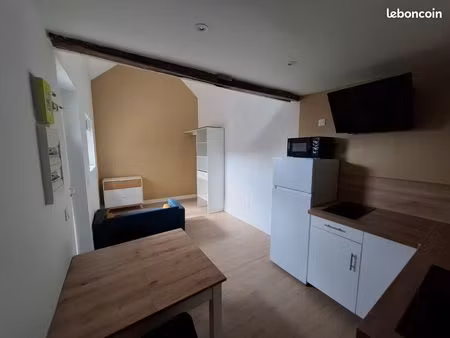 studio meublé 17m2, refait à neuf