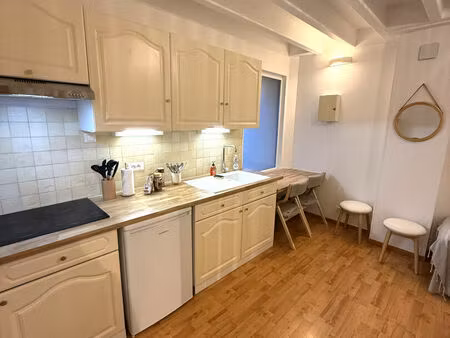 duplex meublé 895 euros cc, coeur du village