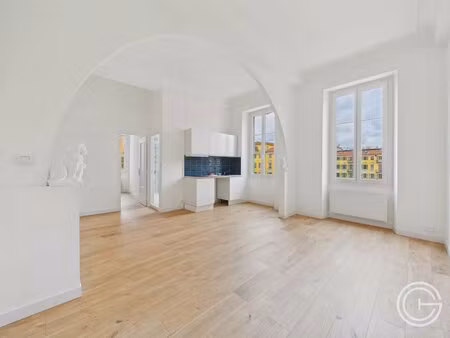 appartement 2 pieces - 5 place garibaldi - nice