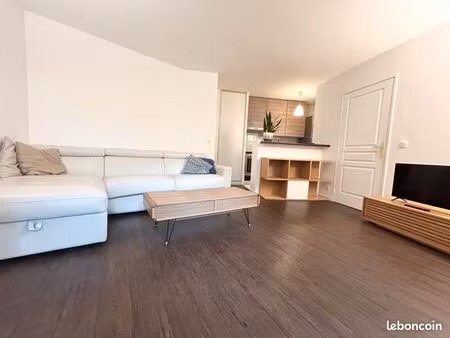 appartement à louer - t2 faubourg de l'arche, courbevoie