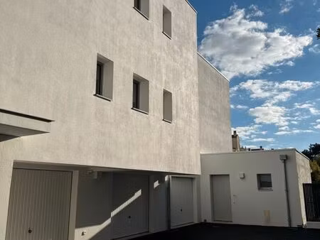 garages à louer – centre-ville royan – résidence neuve