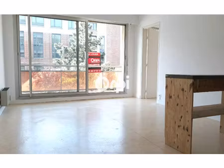 location appartement, 42 m² t-2 à lille, 785 €