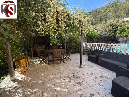 villa t4 avec garage et piscine sur 1200 m2 de terrain clos