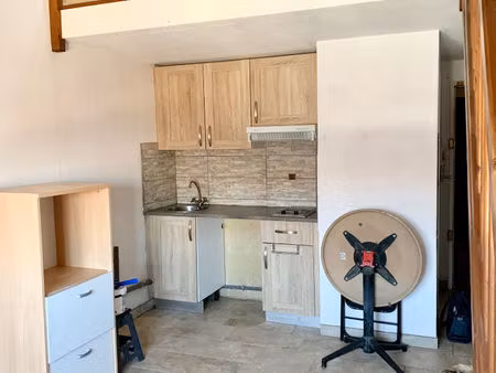 quartier arenes - t1 bis mezzanine dernier étage