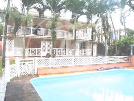 a louer 2300 € - villa t6 avec piscine baie mahault