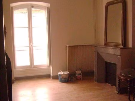 bel appartement centre cadillac/gne