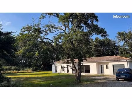 maison comme neuve 143 m² meublée, prestations haut de gamme en lisière de forêt