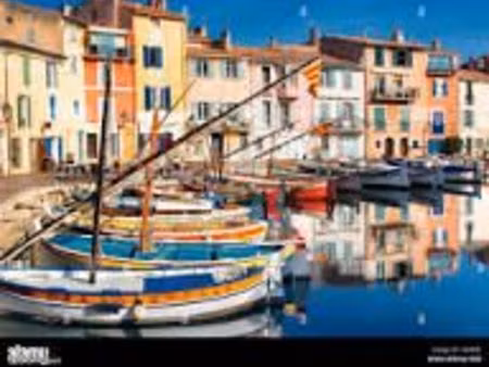 studette centre ville martigues