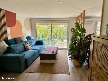 t3 meublé avec parking, balcon, clim