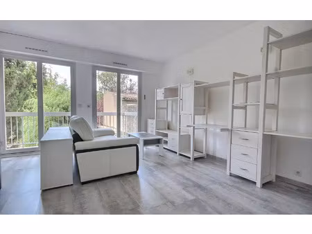 location appartement, m² t-1 à meudon, 990 €