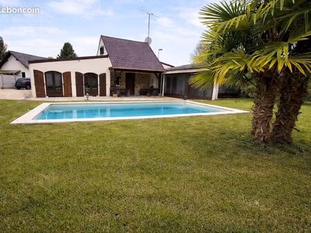 maison centre-ville avec piscine, grand jardin, garage et logement indépendant