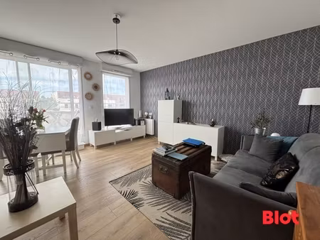 blot chartres de bretagne - appartement t2 47 m², dernier étage ascenseur, terrasse, garag