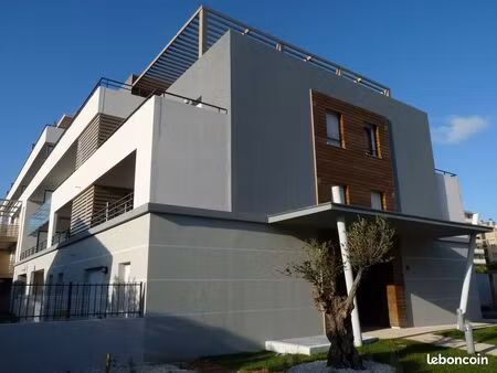 t2 refait à neuf quartier prés d'arènes à montpellier