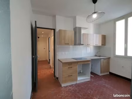 location t2 de 34m² rénové proximité tram marseille 13003