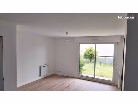 t2 + jardin terrasse au calme. accès port direct