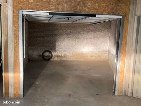 loue grand garage/box fermé lille centre