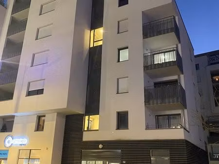 location studio (secteur face au muse)