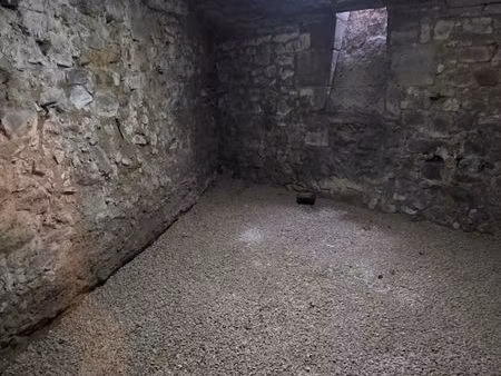 cave à louer