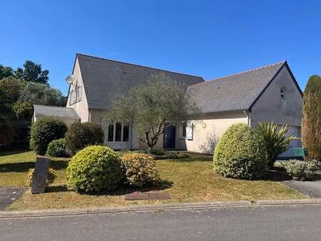 vente maison à nantes (44000) : à vendre / 233m² nantes