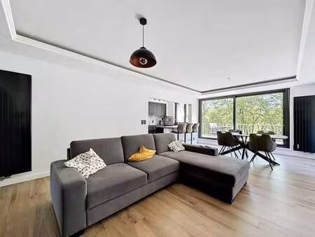 parc wansart : superbe appartement 2 chambres + terrasse