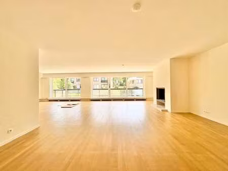 à proximité du parc de la woluwe et des facilités