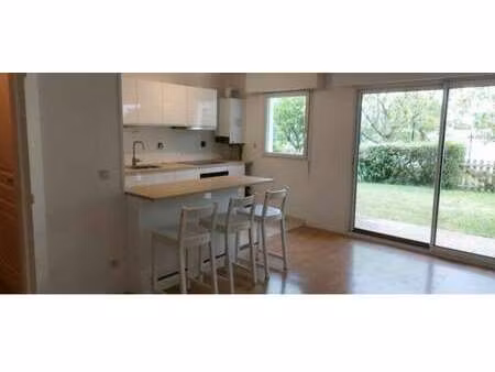 location appartement 2 pièces à lorient (56100) : à louer 2 pièces / 48m² lorient