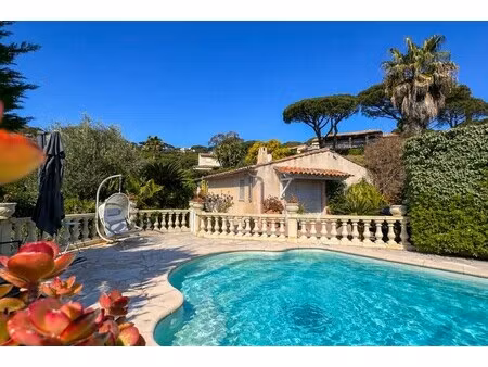 villa de luxe à vendre dans le quartier nartelle-noyer-bellevue-bd des sardinaux