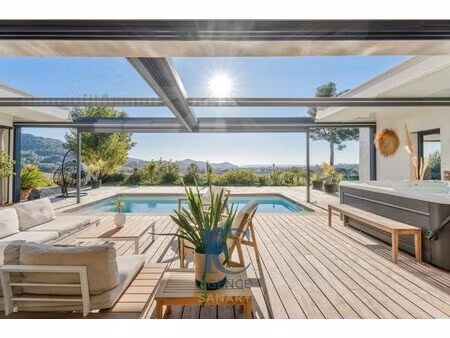 maison de luxe à vendre à la cadière-d'azur