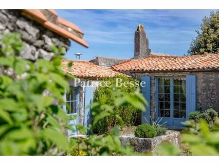 maison ancienne à vendre à la flotte