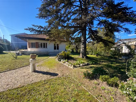 terrain d'exception au coeur du bouscat