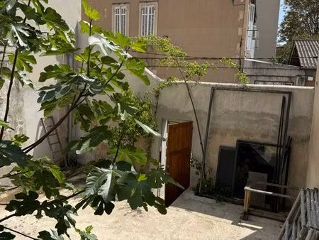 petit terrain dans le 3 eme