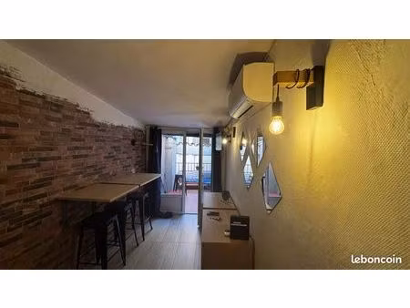 studio hypercentre avec terrasse