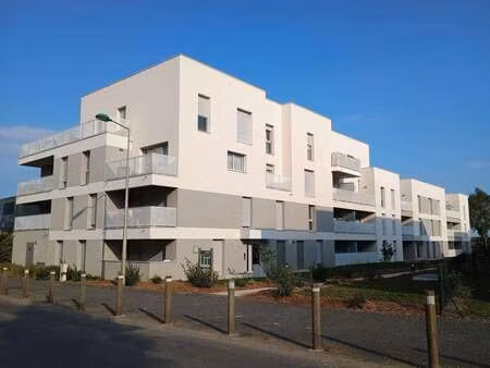 location appartement 4 pièces à la chapelle-des-fougeretz (35520) : à louer 4 pièces / 81m