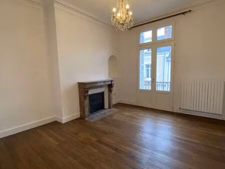 location appartement 3 pièces à tours (37000) : à louer 3 pièces / 60m² tours