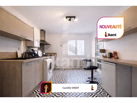 appartement traversant, 3 pièces avec balcon en hyper centre