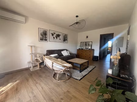 rare a la location type 2 de 49 m2 la seyne sur mer