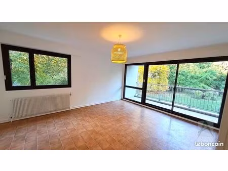 appartement 2 pièces 61 m²