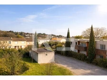 nîmes – élégant p2 avec balcon et parking