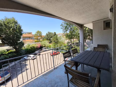 canet en roussillon - appartement 3 pièces meublé avec terrasse et place de parking à loue
