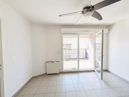 appartement t2 avec terrasse et parking