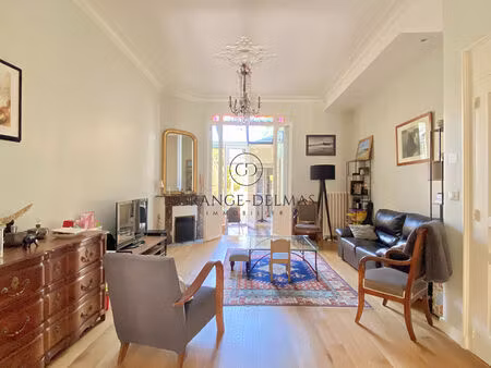 maison en pierre rénovée avec jardin - tondu