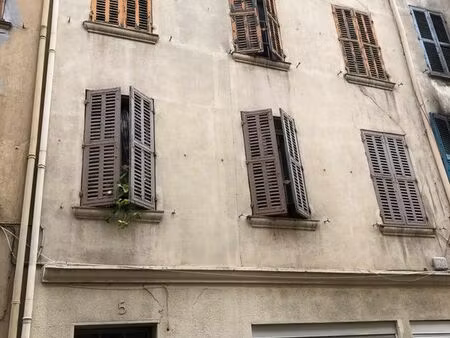 moitié d'immeuble (2f2)