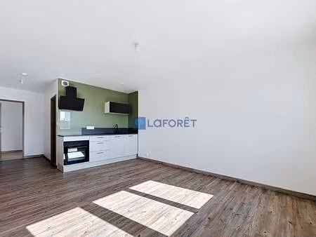 location appartement 2 pièces à saint-florent-le-vieil (49410) : à louer 2 pièces / 34m² s