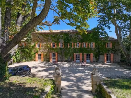 17th-century castle and its riverside mill with id 3485080469