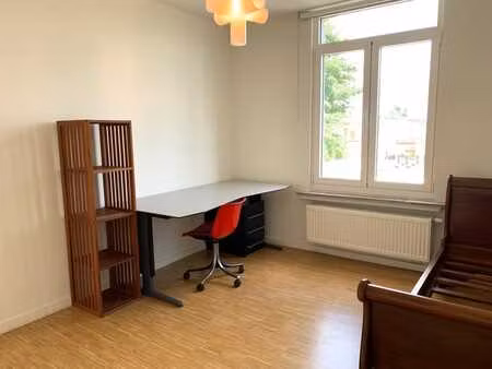 chambre étudiante avec salle de bain – disponible immédiatem