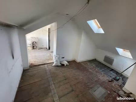appartement sous combles à vendre – 26,35 m² – nevers (58000)