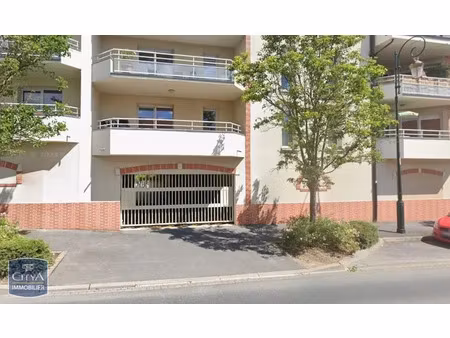 parking à louer 15 m² - épernay (51) - 82€