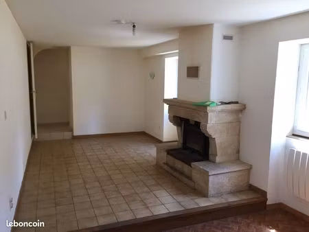 maison de ville t3 - 80 m² - centre la charité-sur-loire - 59 000