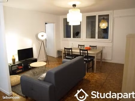chambre 1 pièce 10 m²